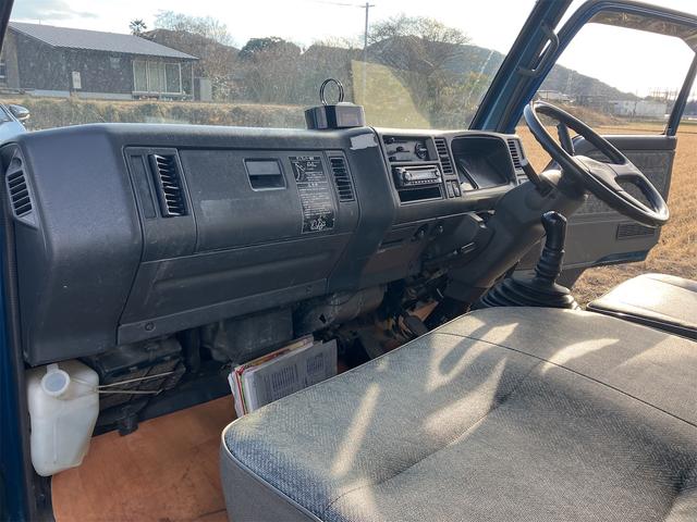 タイタントラック ダンプ　２．０ｔ　５速ＭＴ　後輪ダブル　エアコン　パワーウィンドウ　ＣＤ（40枚目）