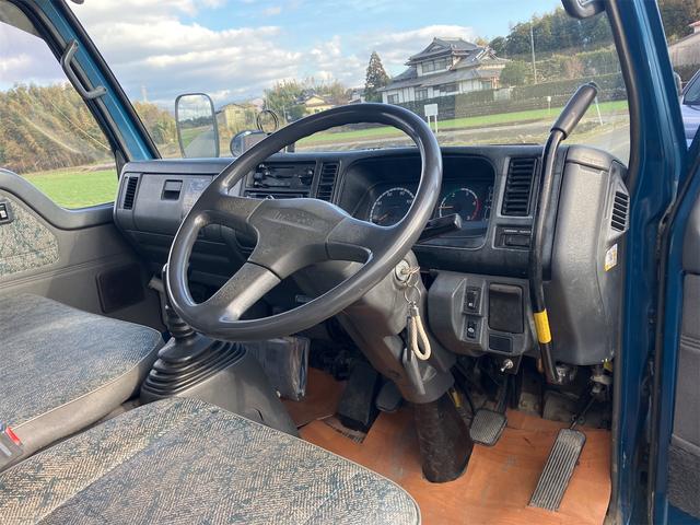 タイタントラック ダンプ　２．０ｔ　５速ＭＴ　後輪ダブル　エアコン　パワーウィンドウ　ＣＤ（43枚目）