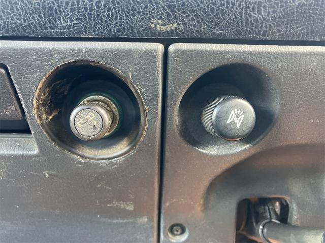 タイタントラック ダンプ　２．０ｔ　５速ＭＴ　後輪ダブル　エアコン　パワーウィンドウ　ＣＤ（47枚目）