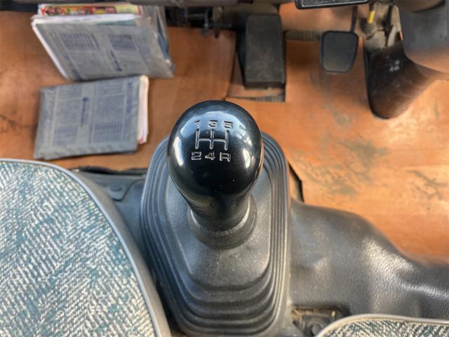 タイタントラック ダンプ　２．０ｔ　５速ＭＴ　後輪ダブル　エアコン　パワーウィンドウ　ＣＤ（48枚目）