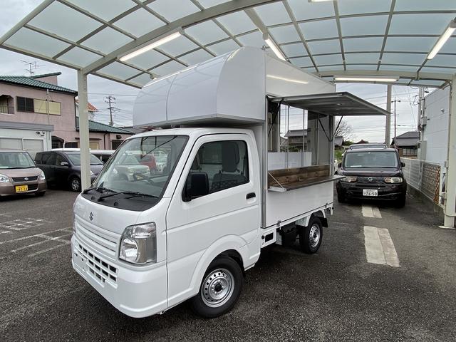 キャリイトラック 　キッチンカー移動販売車４ＷＤ現行６型４速オートマオートライトエアコンパワステパワーウインドウキーレス左側販売口販売仕切り窓キャビン上収納戸袋新品台下冷蔵庫換気扇２００Ｌ給排水タンク８ナンバー対応可能（50枚目）