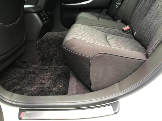 クラウン アスリート　ＥＴＣ　オートクルーズコントロール　バックカメラ　ナビ　ＴＶ　アルミホイール　ＨＩＤ　ＡＴ　スマートキー　電動格納ミラー　盗難防止システム　パワーシート　ＣＤ　ＤＶＤ再生　ＵＳＢ（28枚目）