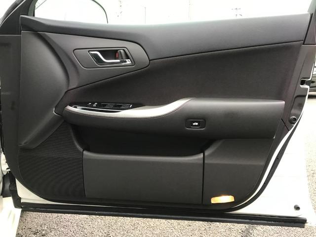 クラウン アスリート　ＥＴＣ　オートクルーズコントロール　バックカメラ　ナビ　ＴＶ　アルミホイール　ＨＩＤ　ＡＴ　スマートキー　電動格納ミラー　盗難防止システム　パワーシート　ＣＤ　ＤＶＤ再生　ＵＳＢ（31枚目）