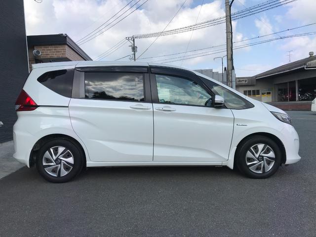 フリードハイブリッド ハイブリッド・Ｇホンダセンシング　ハイブリッド　ＥＴＣ　バックカメラ　ナビ　両側電動スライドドア　オートクルーズコントロール　レーンアシスト　衝突被害軽減システム　オートライト　ＬＥＤヘッドランプ　スマートキー　ＡＴ　盗難防止システム（14枚目）