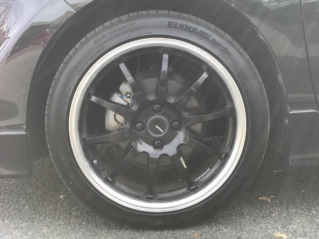 アクア Ｓスタイルブラック　ＴＲＤエアロ・社外１７インチアルミホイール・クリアランスソナー・シートヒーター・ナビ・フルセグＴＶ・バックカメラ・ＥＴＣ・トヨタセーフティセンス・ＬＥＤヘッドライト（20枚目）