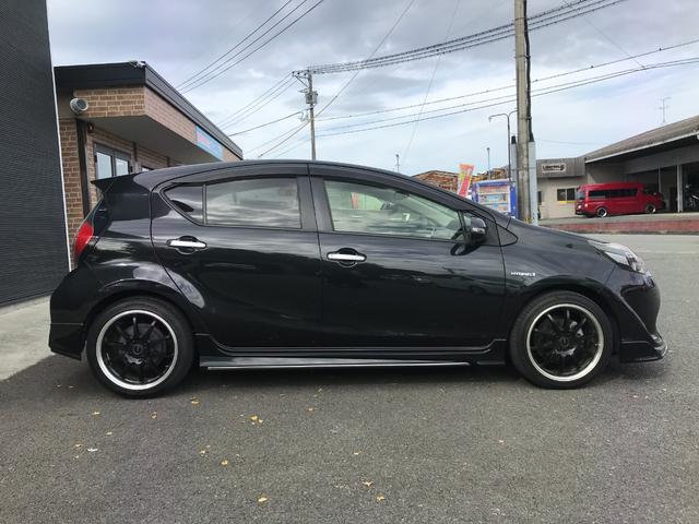 アクア Ｓスタイルブラック　ＴＲＤエアロ・社外１７インチアルミホイール・クリアランスソナー・シートヒーター・ナビ・フルセグＴＶ・バックカメラ・ＥＴＣ・トヨタセーフティセンス・ＬＥＤヘッドライト（21枚目）