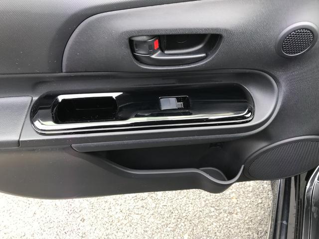 アクア Ｓスタイルブラック　ＴＲＤエアロ・社外１７インチアルミホイール・クリアランスソナー・シートヒーター・ナビ・フルセグＴＶ・バックカメラ・ＥＴＣ・トヨタセーフティセンス・ＬＥＤヘッドライト（48枚目）