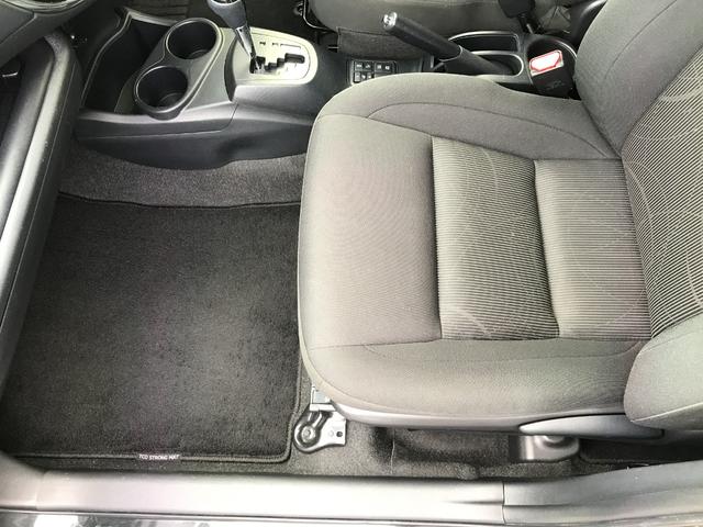 アクア Ｓスタイルブラック　ＴＲＤエアロ・社外１７インチアルミホイール・クリアランスソナー・シートヒーター・ナビ・フルセグＴＶ・バックカメラ・ＥＴＣ・トヨタセーフティセンス・ＬＥＤヘッドライト（62枚目）