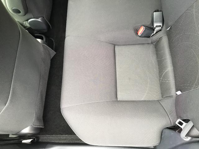 アクア Ｓスタイルブラック　ＴＲＤエアロ・社外１７インチアルミホイール・クリアランスソナー・シートヒーター・ナビ・フルセグＴＶ・バックカメラ・ＥＴＣ・トヨタセーフティセンス・ＬＥＤヘッドライト（64枚目）