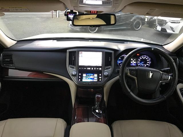 クラウンハイブリッド ロイヤルサルーンＧ　ドライブレコーダー　ＥＴＣ　クリアランスソナー　オートクルーズコントロール　バックカメラ　ナビ　ＴＶ　アルミホイール　オートライト　ＨＩＤ　ＣＶＴ　スマートキー　電動格納ミラー　盗難防止システム（2枚目）