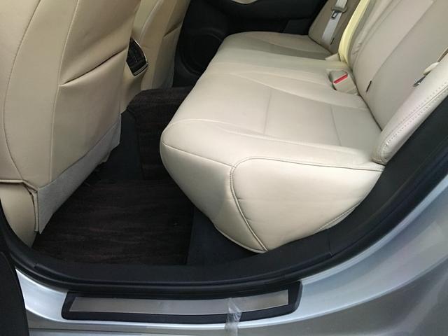 クラウンハイブリッド ロイヤルサルーンＧ　ドライブレコーダー　ＥＴＣ　クリアランスソナー　オートクルーズコントロール　バックカメラ　ナビ　ＴＶ　アルミホイール　オートライト　ＨＩＤ　ＣＶＴ　スマートキー　電動格納ミラー　盗難防止システム（34枚目）