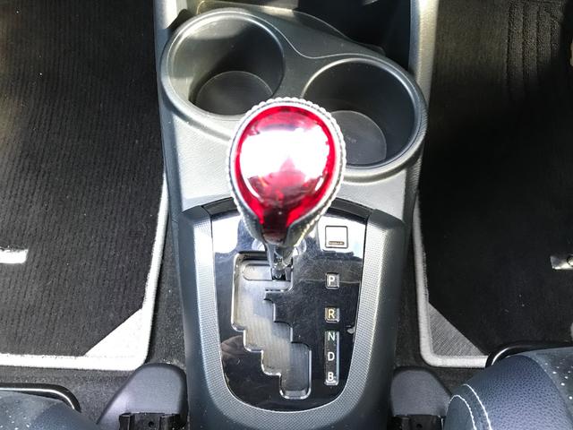 アクア Ｇ　Ｇ’ｓ　ＥＴＣ　バックカメラ　ナビ　ＴＶ　オートクルーズコントロール　レーンアシスト　衝突被害軽減システム　アルミホイール　オートマチックハイビーム　ＬＥＤヘッドランプ　スマートキー　電動格納ミラー　ＣＶＴ（7枚目）