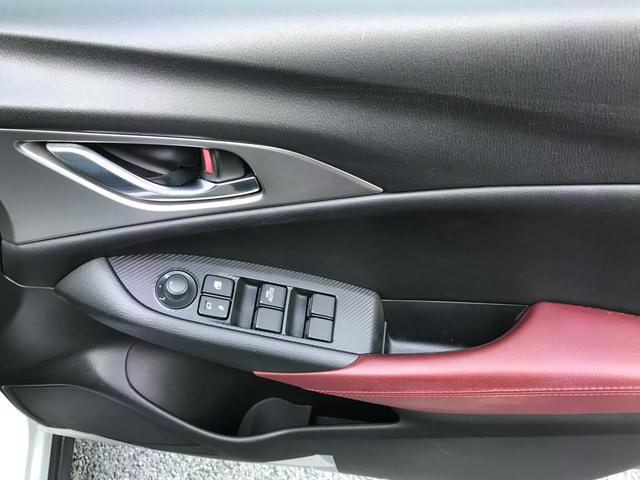 �p���[�E�B���h�E�̃X�C�b�`�ł���B�^�]�Ȃɋ��Ȃ��瑋���J���߂̃R���g���[���ł��܂���B