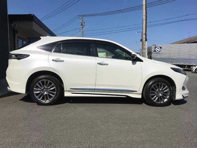 ハリアー プレミアム　ＥＴＣ　バックカメラ　クリアランスソナー　オートクルーズコントロール　レーンアシスト　パワーシート　ナビ　オートマチックハイビーム　オートライト　ＬＥＤヘッドランプ　電動リアゲート　アルミホイール（12枚目）