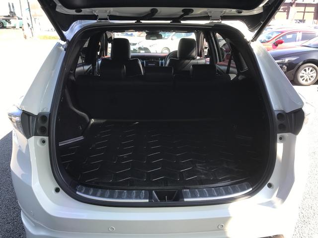 ハリアー プレミアム　ＥＴＣ　バックカメラ　クリアランスソナー　オートクルーズコントロール　レーンアシスト　パワーシート　ナビ　オートマチックハイビーム　オートライト　ＬＥＤヘッドランプ　電動リアゲート　アルミホイール（25枚目）