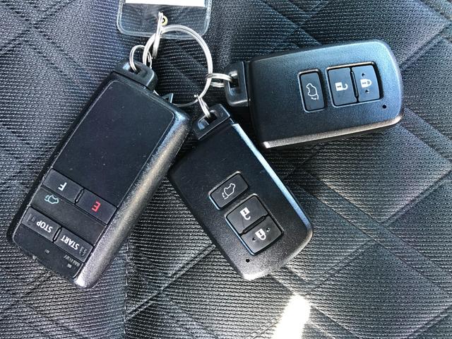 ハリアー プレミアム　ＥＴＣ　バックカメラ　クリアランスソナー　オートクルーズコントロール　レーンアシスト　パワーシート　ナビ　オートマチックハイビーム　オートライト　ＬＥＤヘッドランプ　電動リアゲート　アルミホイール（26枚目）