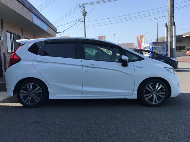 フィットハイブリッド Sパッケージ ハイブリッド ドライブレコーダー ETC バックカメラ ナビ TV オートクルーズコントロール オートライト LEDヘッドランプ スマートキー アイドリングストップ 電動格納ミラー AT(14枚目)