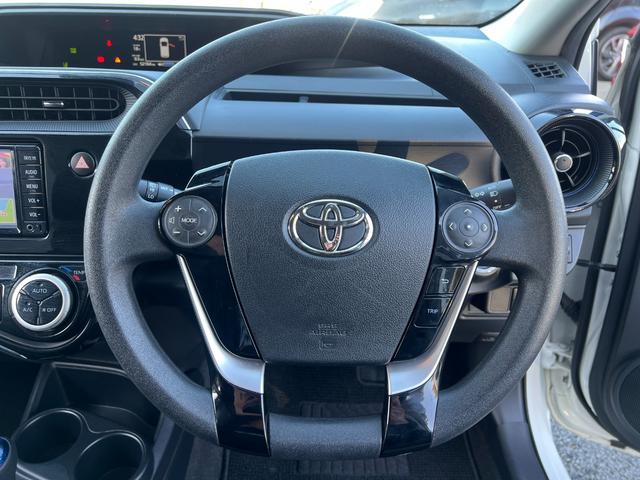 アクア Ｓ　ドライブレコーダー　ＥＴＣ　バックカメラ　ＴＶ　レーンアシスト　衝突被害軽減システム　オートマチックハイビーム　オートライト　スマートキー　電動格納ミラー　ＣＶＴ　衝突安全ボディ　ＡＢＳ　ＥＳＣ　ＣＤ（3枚目）