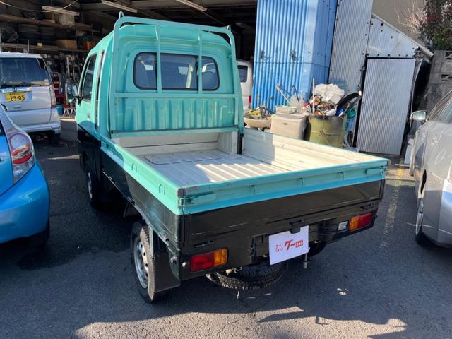 ハイゼットトラック ジャンボ　切替式４ＷＤ　エアコン　パワステ　パワーウィンド　ワイヤレスドアロック　シングルエアバッグ　純正ラジオ　マニュアル５速ミッション（6枚目）