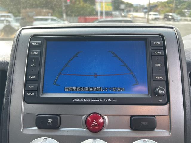 デリカＤ：５ Ｇ　パワーパッケージ　４ＷＤ　ＥＴＣ　バックカメラ　ナビ　ＴＶ　オートクルーズコントロール　両側スライド・片側電動　オートライト　ＨＩＤ　スマートキー　電動格納ミラー　３列シート　ＣＶＴ　アルミホイール　ＣＤ　ＤＶＤ再生（6枚目）