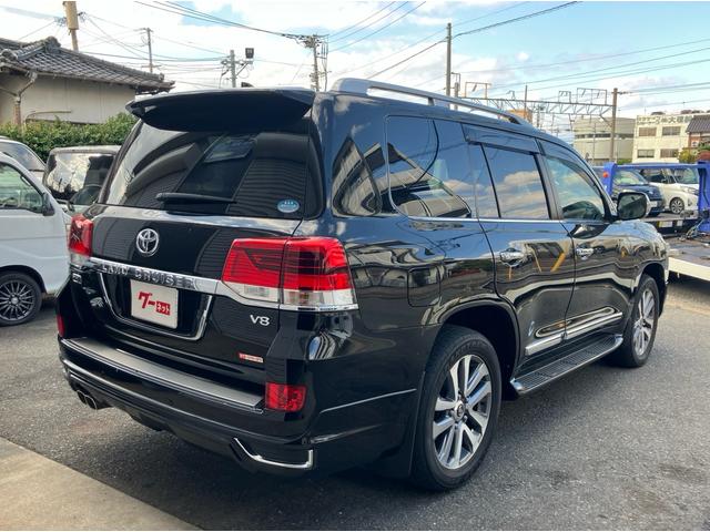 TOYOTA LAND CRUISER ZX | 2020 | BLACK | 24077 km | details TOYOTA LAND CRUISER ZX | 2020 | BLACK | 24077 km | details