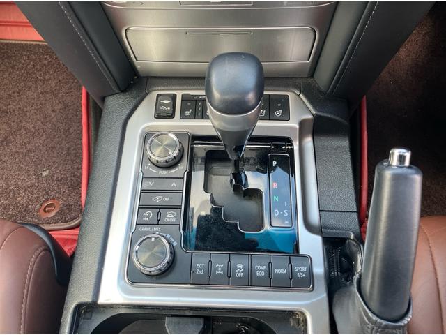 TOYOTA LAND CRUISER ZX | 2020 | BLACK | 24077 km | details TOYOTA LAND CRUISER ZX | 2020 | BLACK | 24077 km | details