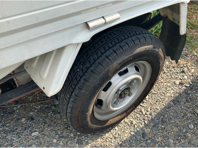 ハイゼットトラック スペシャル　５速マニュアル　エアコン　三方開　積載量３５０ｋｇ（6枚目）