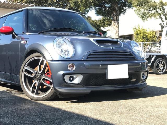 ＭＩＮＩ クーパーＳ　ジョンクーパーワークスＧＰキット　ワンオーナー　禁煙車　車庫保管　世界限定２０００台　２シーター　ＧＰ１０５４台目　２１８ｐｓ　ロールバー　１８ＡＷ　純正カーボンスポイラー　革シート　走行１６６０ｋｍ（12枚目）