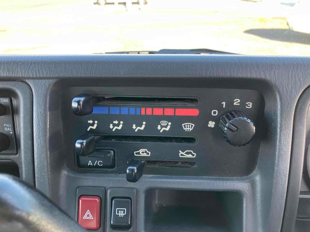 サンバーバン ディアス 記録簿新車継続記載 コラムAT 両側スライドドア キーレスエントリー エアコン パワーステアリング パワーウィンドウ 運転席エアバッグ 助手席エアバッグ(5枚目)