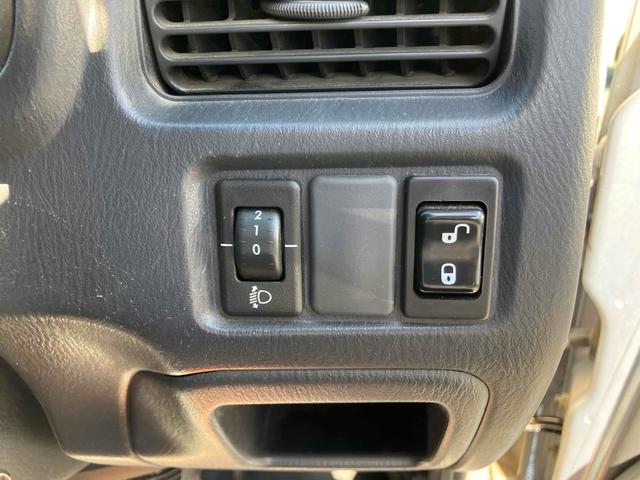 サンバーバン ディアス 記録簿新車継続記載 コラムAT 両側スライドドア キーレスエントリー エアコン パワーステアリング パワーウィンドウ 運転席エアバッグ 助手席エアバッグ(10枚目)