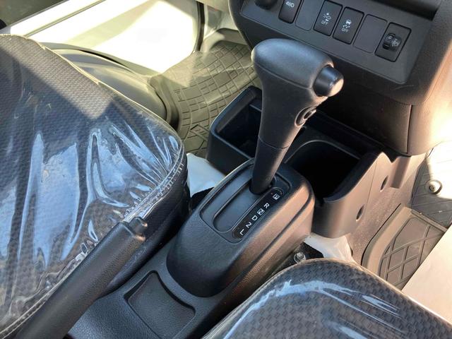 ハイゼットトラック エクストラSAIIIt 記録簿新車継続保管 4WD AT 衝突被害軽減システム キーレスエントリー LEDヘッドランプ ABS ESC エアコン パワーステアリング パワーウィンドウ 運転席エアバッグ 助手席エアバッグ(6枚目)