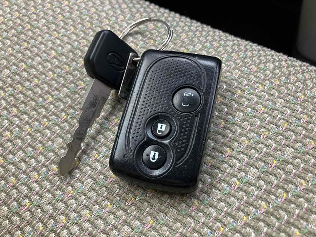 タント Ｘ　ＥＴＣ　両側スライド・片側電動　オートライト　スマートキー　アイドリングストップ　電動格納ミラー　ベンチシート　ＣＶＴ　盗難防止システム　ＡＢＳ　ＣＤ　ＵＳＢ　衝突安全ボディ　エアコン（9枚目）