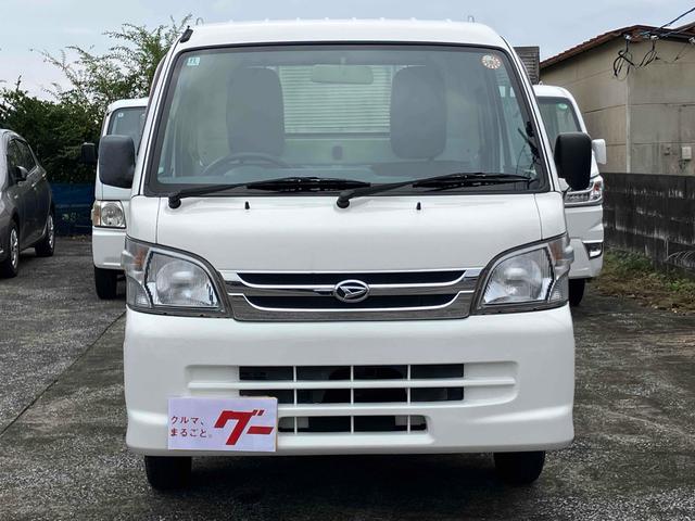 ハイゼットトラック 　４ＷＤ　５速ＭＴ　作業灯　ＦＭ／ＡＭラジオオーディオ　エアコン　パワーステアリング　三方開（3枚目）