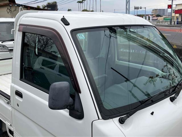 ハイゼットトラック 　４ＷＤ　５速ＭＴ　作業灯　ＦＭ／ＡＭラジオオーディオ　エアコン　パワーステアリング　三方開（5枚目）