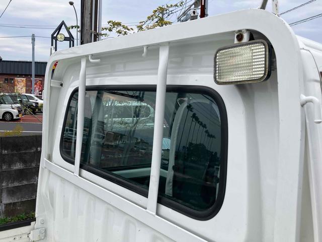 ハイゼットトラック 　４ＷＤ　５速ＭＴ　作業灯　ＦＭ／ＡＭラジオオーディオ　エアコン　パワーステアリング　三方開（16枚目）
