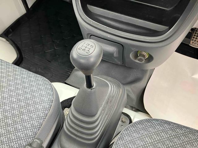 ハイゼットトラック 　４ＷＤ　５速ＭＴ　作業灯　ＦＭ／ＡＭラジオオーディオ　エアコン　パワーステアリング　三方開（22枚目）