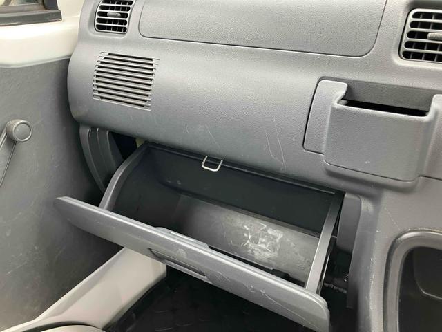 ハイゼットトラック 　４ＷＤ　５速ＭＴ　作業灯　ＦＭ／ＡＭラジオオーディオ　エアコン　パワーステアリング　三方開（30枚目）