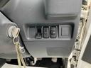 　４ＷＤ　５速ＭＴ　作業灯　ＦＭ／ＡＭラジオオーディオ　エアコン　パワーステアリング　三方開（27枚目）