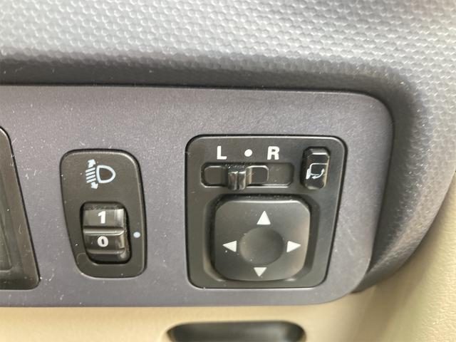 S タイミングベルト交換済 5速ミッション CDデッキ 電動格納ドアミラー ヘッドライトレベライザー ABS 運転席・助手席エアバック 衝突安全ボディ 車検整備付(7枚目)