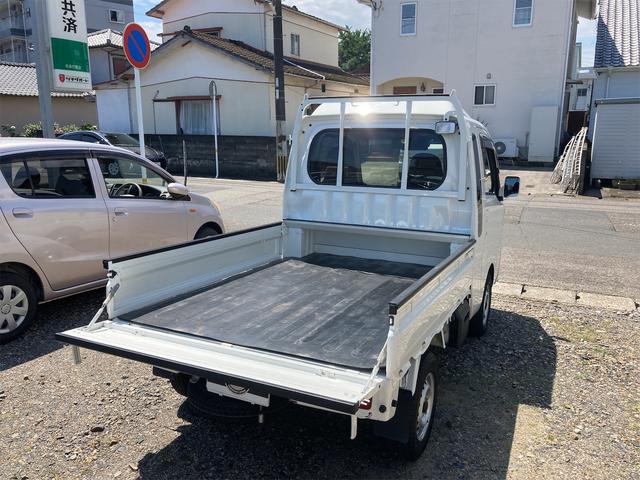 ジャンボSAIIIt 4WD ワンオーナー 禁煙車 衝突被害軽減システム クリアランスソナー 横滑り防止機能 LEDヘッドライト キーレスエントリー オートライト CDデッキ パワーウィンド エアコン パワステ 三方開(16枚目)