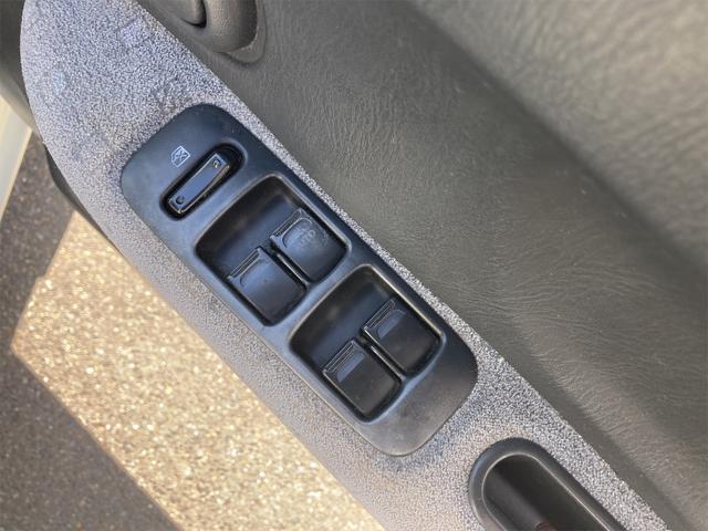 Bターボ タイミングチェーン インタークーラーターボ オートマ車 CDデッキ ABS 運転席・助手席エアバック(9枚目)
