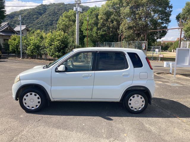 Bターボ タイミングチェーン インタークーラーターボ オートマ車 CDデッキ ABS 運転席・助手席エアバック(18枚目)