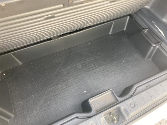 Bターボ タイミングチェーン インタークーラーターボ オートマ車 CDデッキ ABS 運転席・助手席エアバック(44枚目)