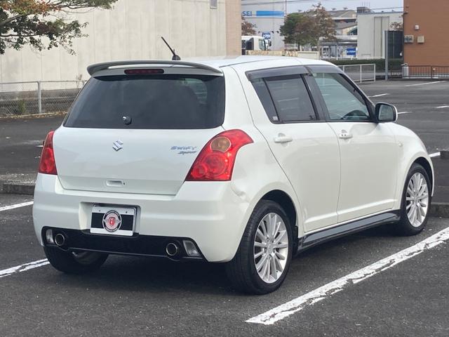 スイフト スポーツ　ＥＴＣ　バックカメラ　ナビ　ＴＶ　アルミホイール　スマートキー　電動格納ミラー　ＡＴ　盗難防止システム　衝突安全ボディ　ＡＢＳ　ＣＤ　ＤＶＤ再生　　エアコン　パワーステアリング　パワーウィンドウ（15枚目）