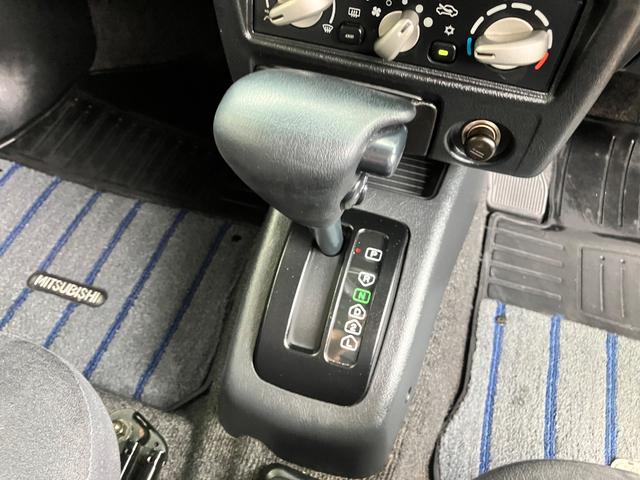 パジェロミニ アクティブフィールドエディション　４ＷＤ　キーレスエントリー　電動格納ミラー　ＡＴ　ＡＢＳ　アルミホイール　衝突安全ボディ　エアコン　パワーステアリング　パワーウィンドウ（3枚目）