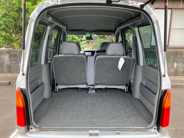 ハイゼットカーゴ クルーズ　４ＷＤ　軽バン　５速マニュアル車　ナビ　ＴＶ　両側スライドドア　キーレスエントリー　エアコン　パワーウィンドウ　運転席エアバッグ　タイミングベルト交換済（19枚目）
