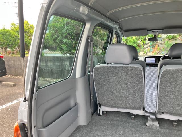 ハイゼットカーゴ クルーズ　４ＷＤ　軽バン　５速マニュアル車　ナビ　ＴＶ　両側スライドドア　キーレスエントリー　エアコン　パワーウィンドウ　運転席エアバッグ　タイミングベルト交換済（21枚目）