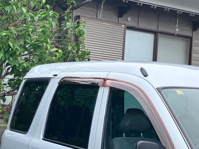ハイゼットカーゴ クルーズ　４ＷＤ　軽バン　５速マニュアル車　ナビ　ＴＶ　両側スライドドア　キーレスエントリー　エアコン　パワーウィンドウ　運転席エアバッグ　タイミングベルト交換済（24枚目）