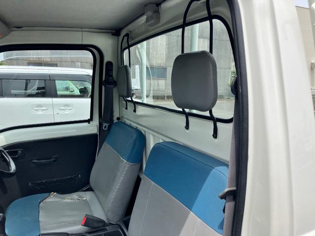 サンバートラック ＴＣ　４ＷＤ　５速マニュアル車　エアコン　パワーステアリング　運転席エアバッグ　最大積載量３５０ｋｇ（40枚目）