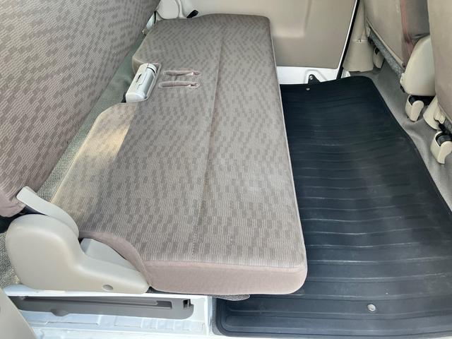 ＮＶ１００クリッパーバン ＤＸ　両側スライドドア　５速マニュアル車　エアコン　運転席エアバッグ　助手席エアバッグ　最大積載量３５０ｋｇ（11枚目）
